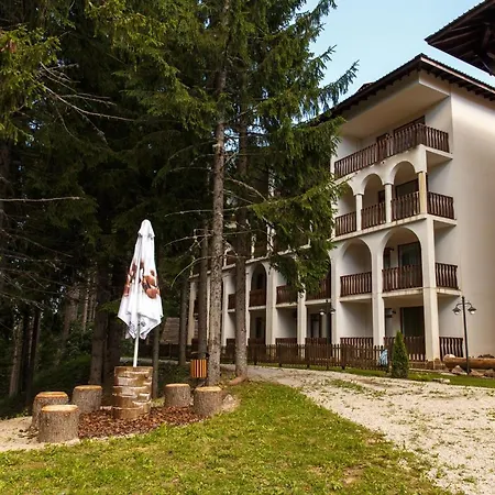 Monastery 2 3* 潘波洛沃
